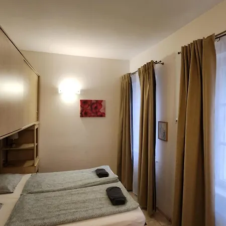 Borbarátok Háza * Győr